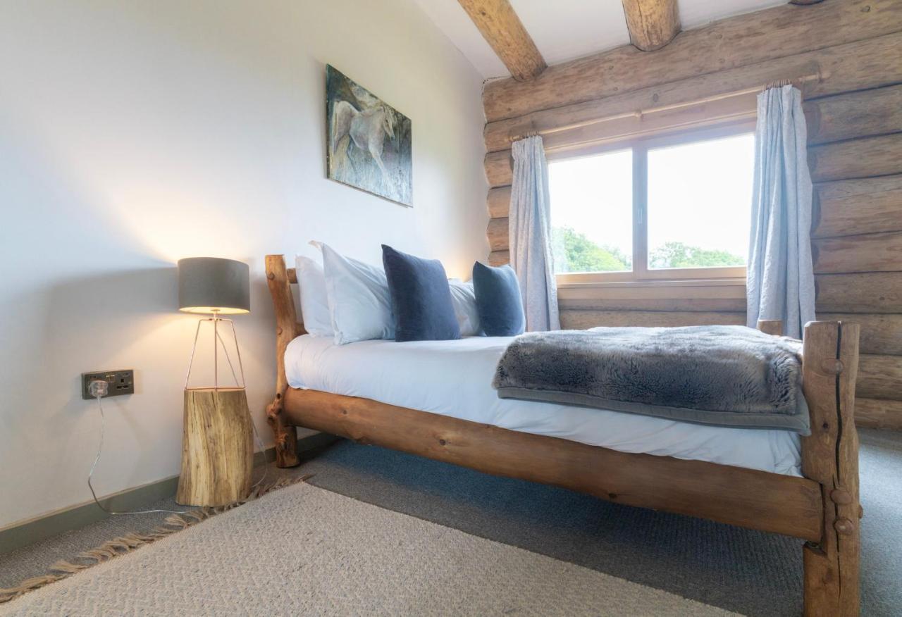 Wild Nurture Eco Luxury Offgrid Log Cabin Форт-Уильям Экстерьер фото